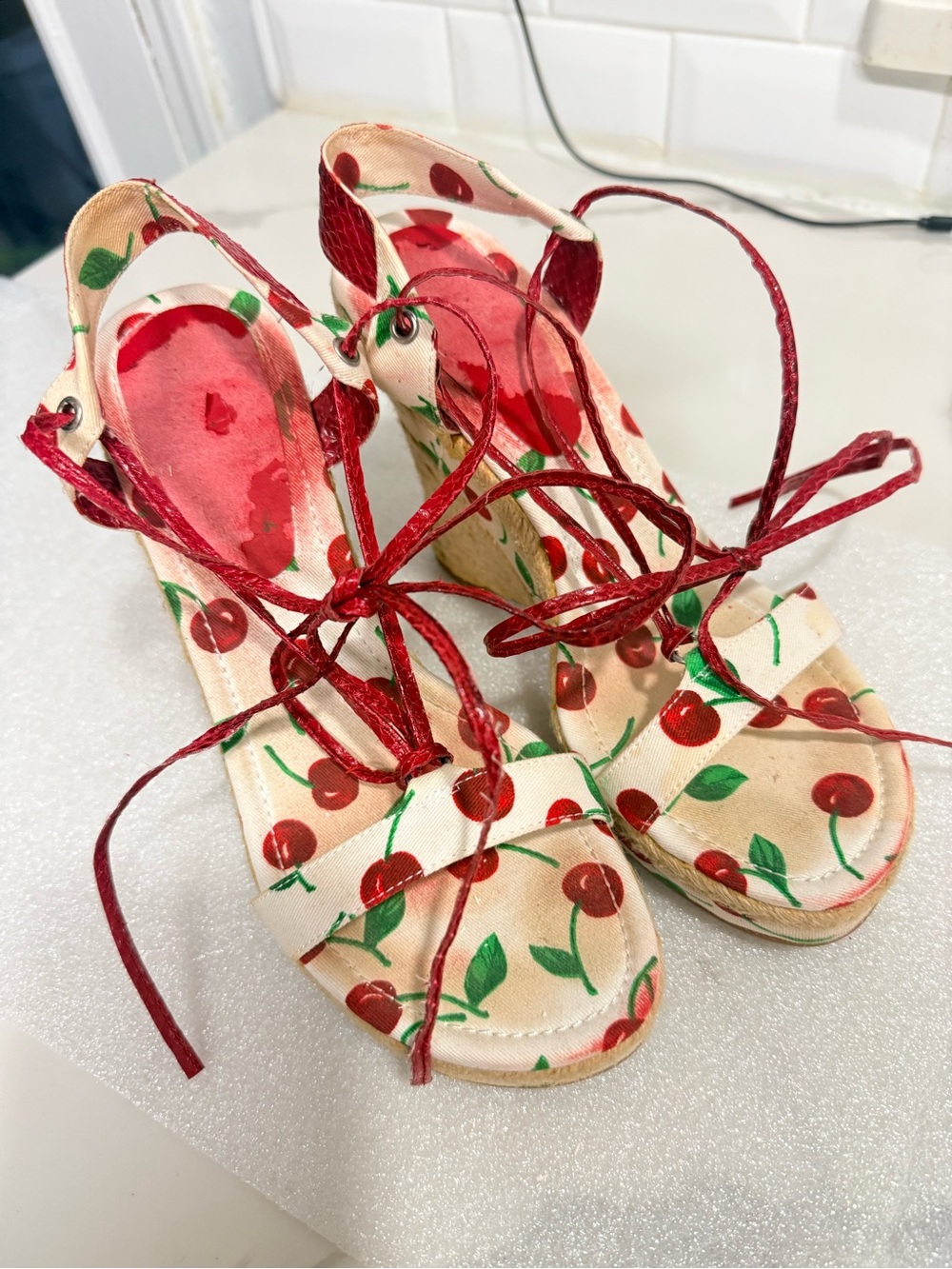 Vintage Y2K Guess Cherry Print Espadrille Wedge Sandals in Cream and Red